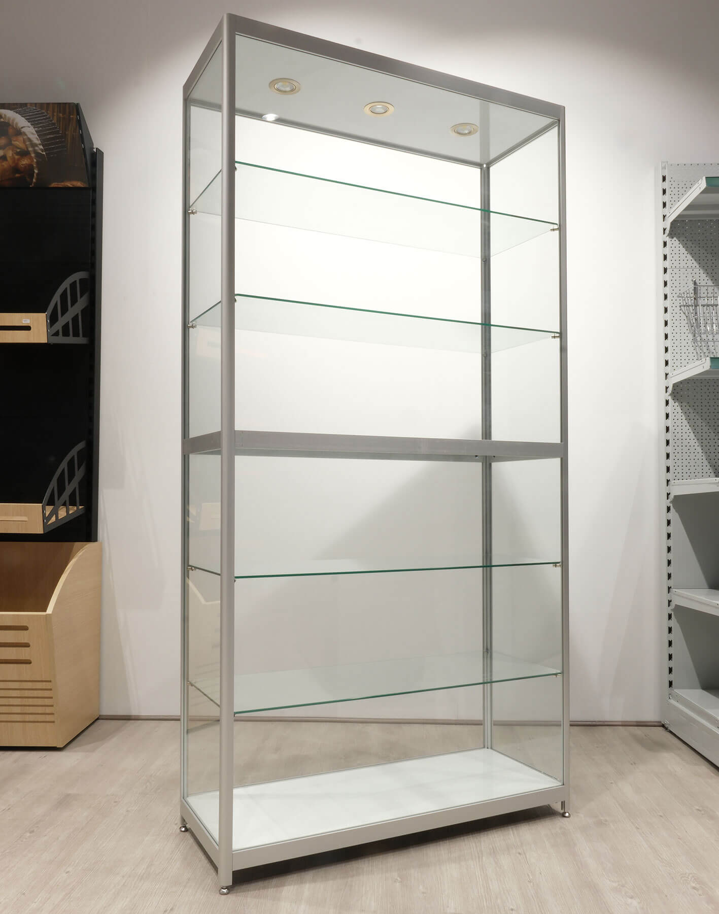 jewelry display showcase
