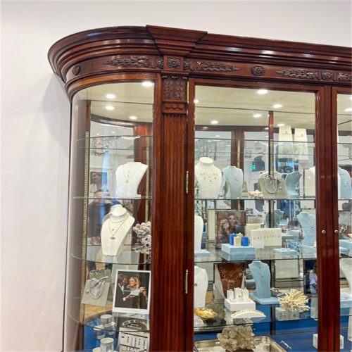 Jewelry display showcase