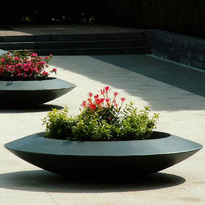 UFO shape outdoor planters
