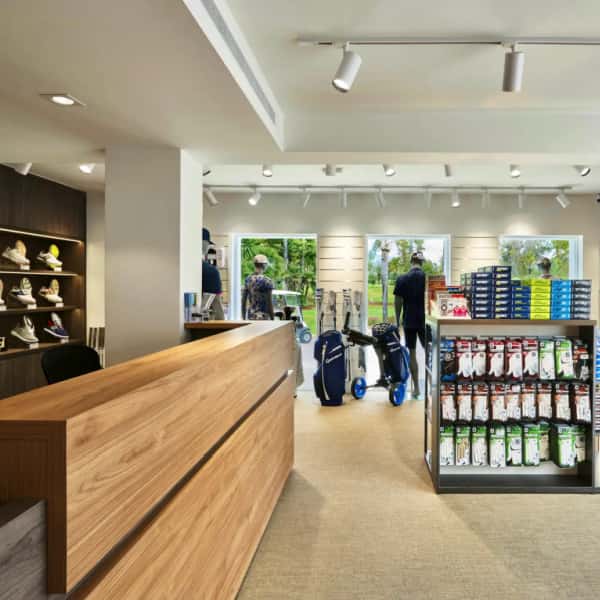 golf golf pro shop fitting
