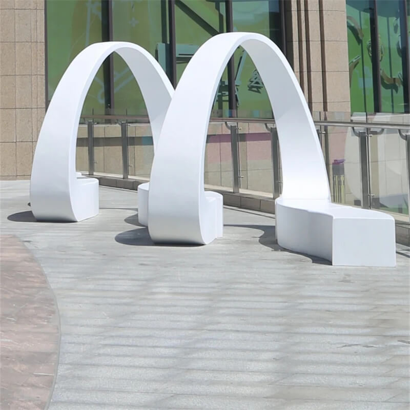 Outdoor mall terrace white arch fiberglass bench integrated curved leisure fiberglass stool landscape photo ornament