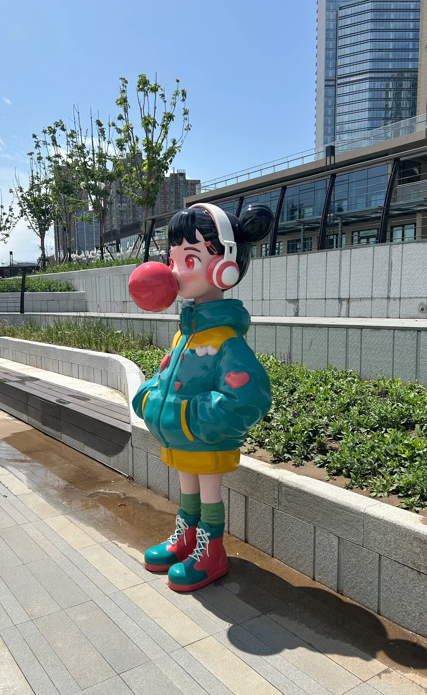 Trendy Streetwear Cartoon Teen Fiberglass Sculpture