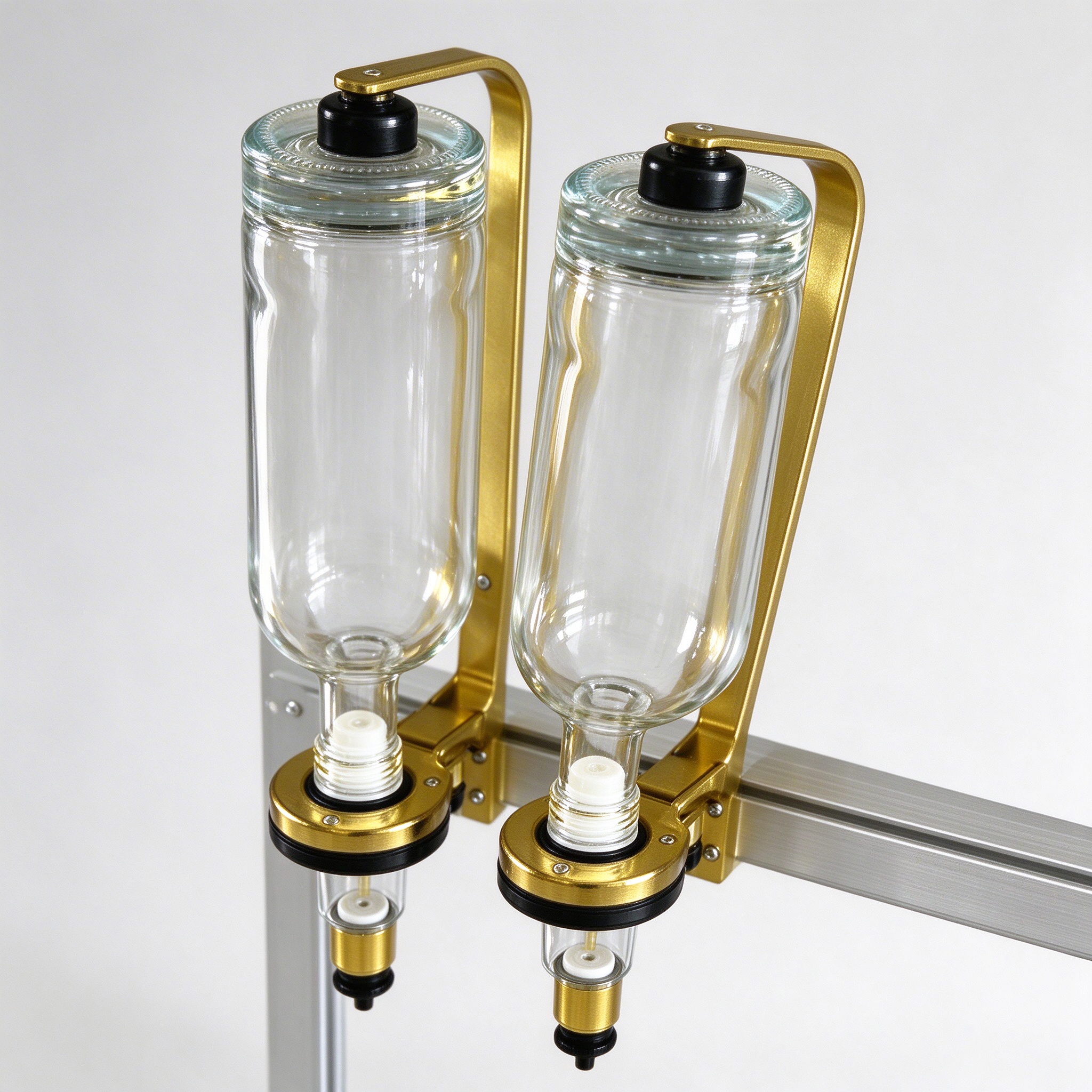 Gold holder detail